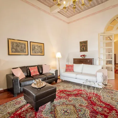 Il Vescovo, Incredible Attic In Center Of Montepulciano, Luxe Apartment Montepulciano