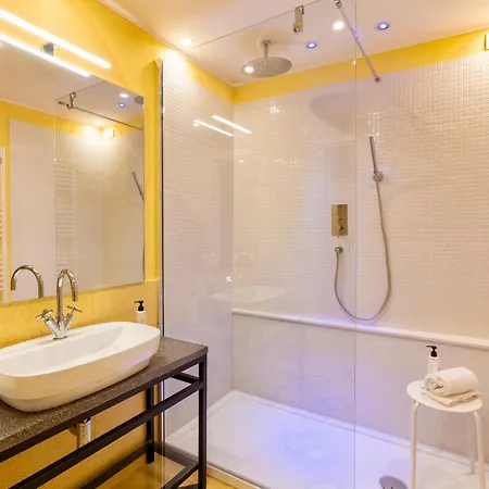 Il Vescovo, Incredible Attic In Center Of Montepulciano, Luxe Apartment *