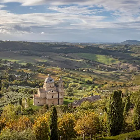 Il Vescovo, Incredible Attic In Center Of Montepulciano, Luxe Apartment